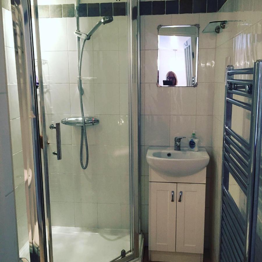 Cricketers Cottage B&B West Malling Bagian luar foto